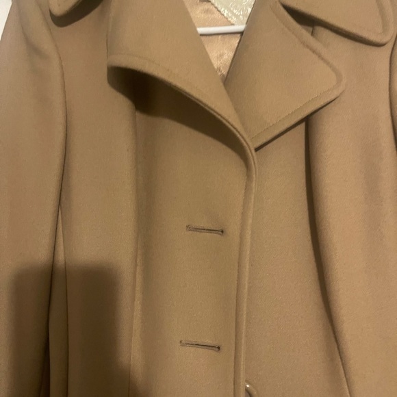 Guess brown coat in a very good condition - Picture 3 of 4